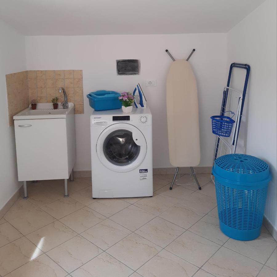 Alla Villa Noto Luaran gambar