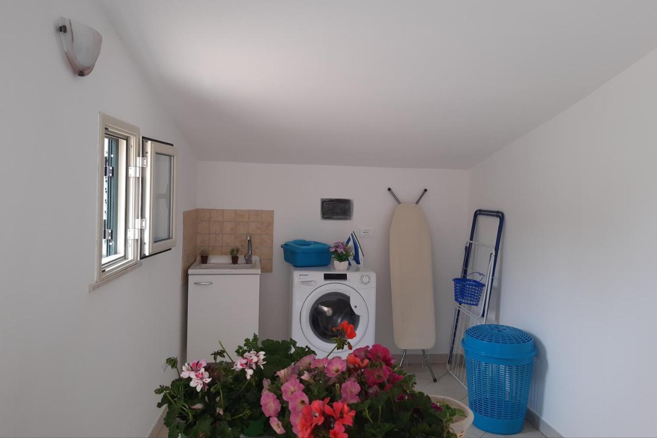 Alla Villa Noto Luaran gambar